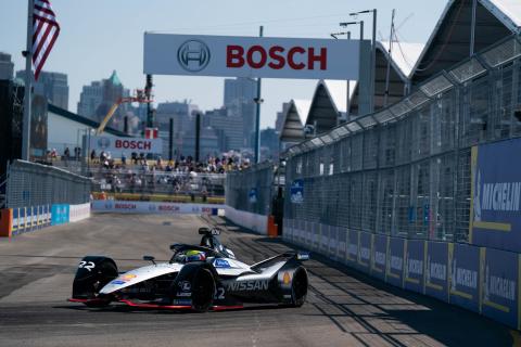 Buemi earns Nissan e.dams’ first Formula E victory